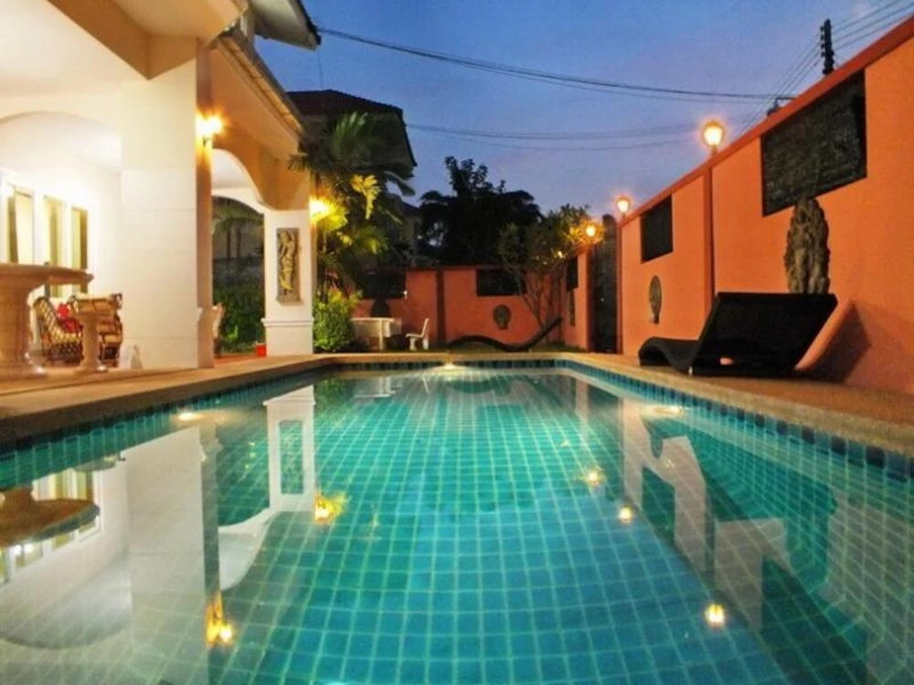 Паттайя: 4 Bedroom Villa Walking Street 15 Min Ride Away