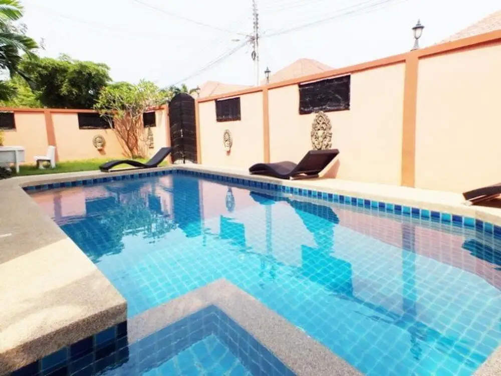 Паттайя: 4 Bedroom Villa Walking Street 15 Min Ride Away