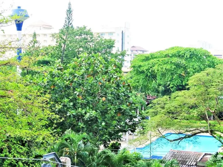 Паттайя: Jomtien beach condominium S2 modern beach front studio apartment