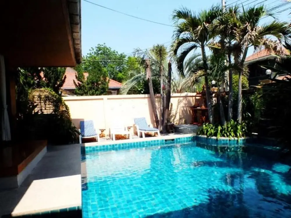Паттайя: 4 Bedroom Private Pool Bungalow Walking Street 15 Min Ride Away