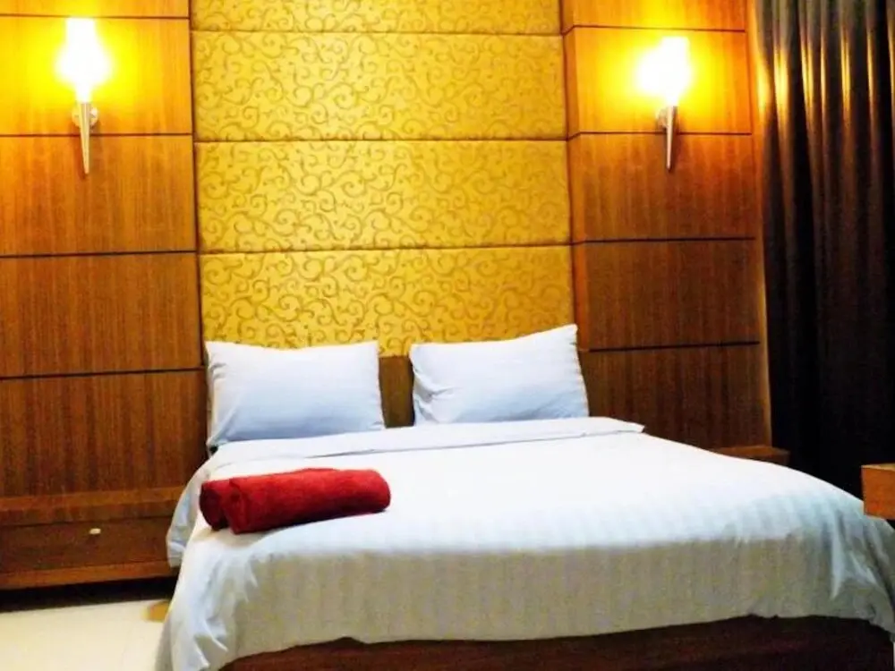 Паттайя: 4 Bedroom Private Pool Bungalow Walking Street 15 Min Ride Away