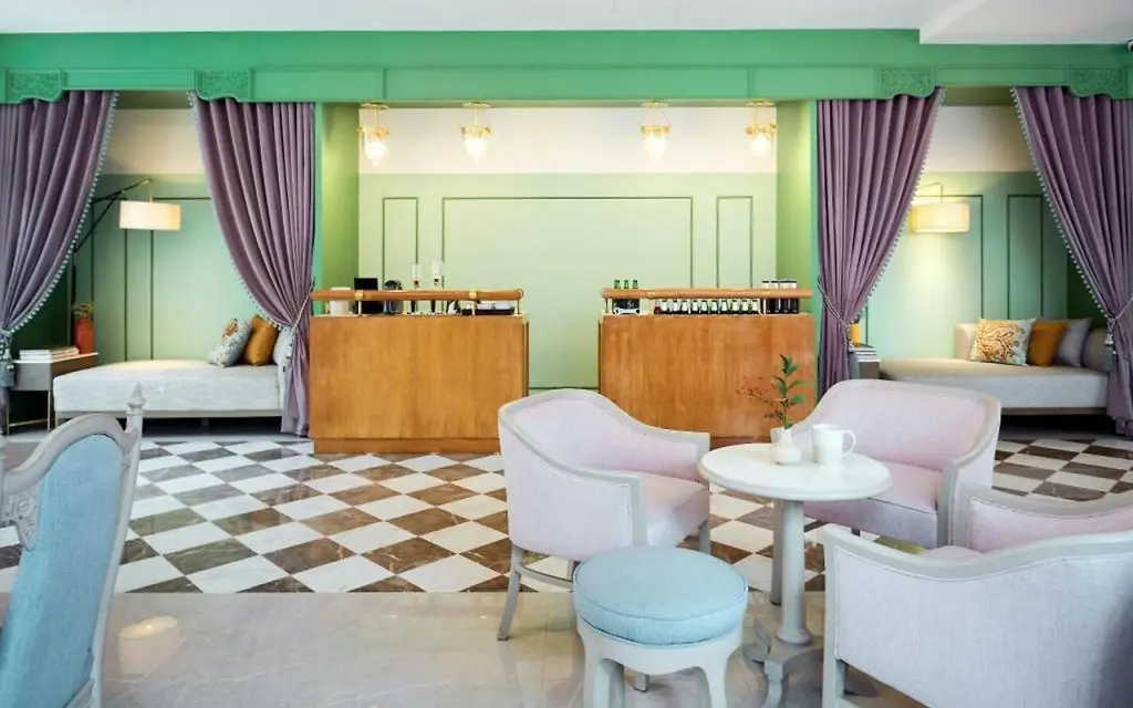 Бангкок: 56 Surawong Hotel and Residence
