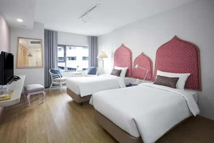 Бангкок: 56 Surawong Hotel and Residence