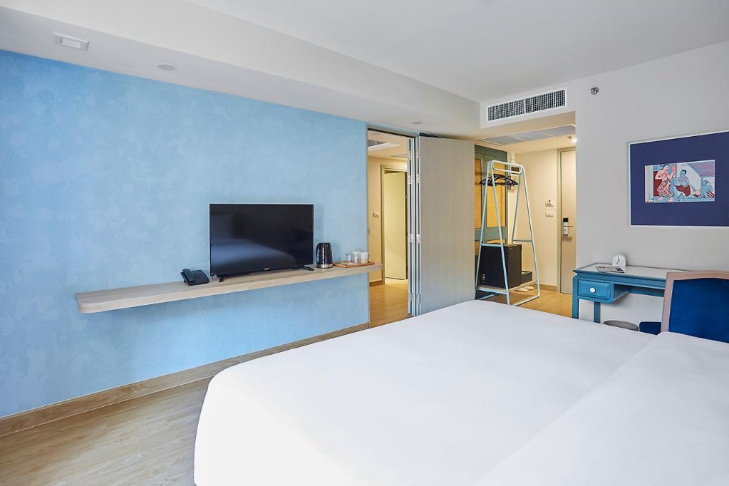 Бангкок: 56 Surawong Hotel and Residence