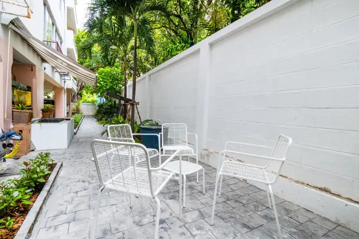 Бангкок: OYO 1042 Boons Residence Sathorn