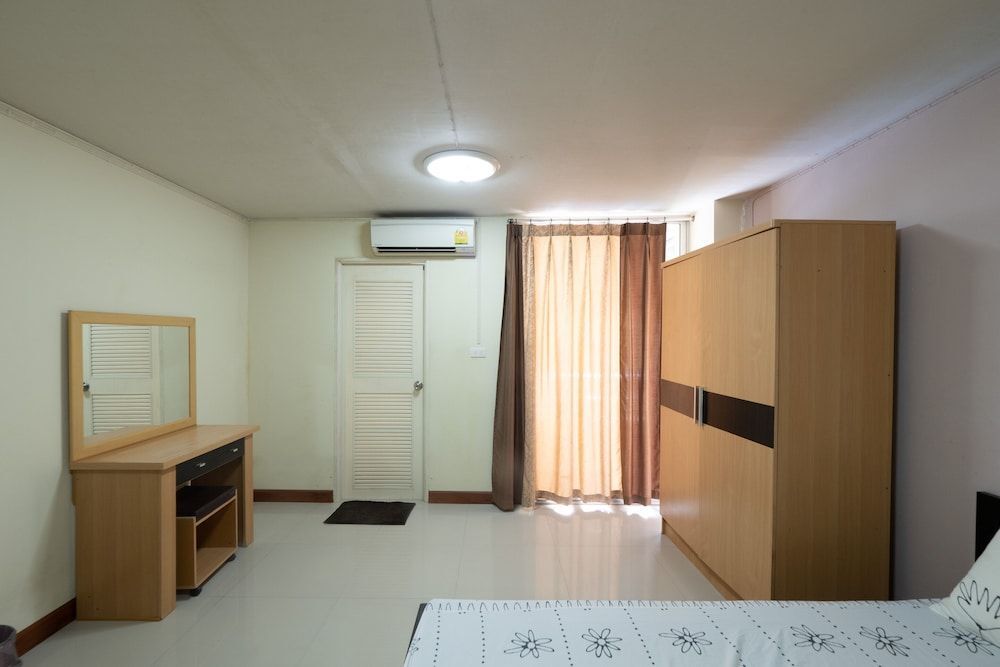Бангкок: OYO 1071 Baan Tevej