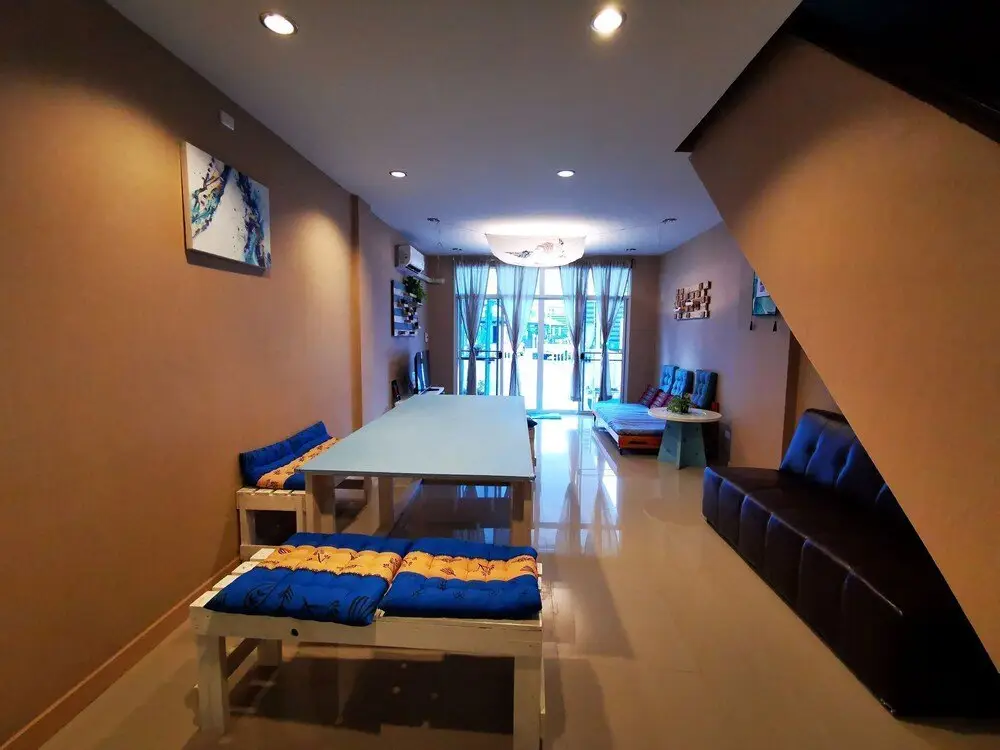 Чиангмай: 1314a Homesat Night Market Near Airport Old City Free Pick up for 3 Days