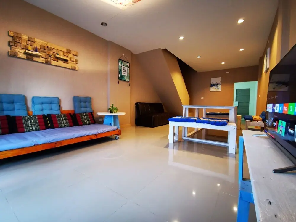 Чиангмай: 1314a Homesat Night Market Near Airport Old City Free Pick up for 3 Days