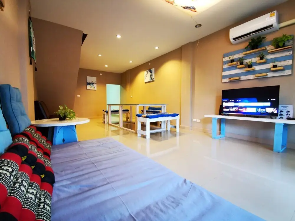 Чиангмай: 1314a Homesat Night Market Near Airport Old City Free Pick up for 3 Days