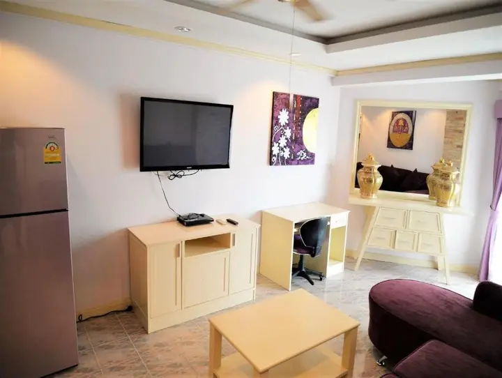 Паттайя: Jomtien Beach Condo 4th Floor Modern Apartment