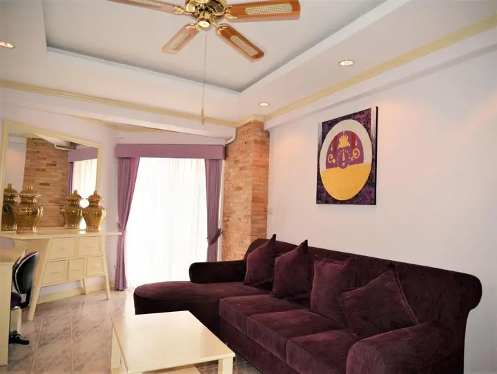 Паттайя: Jomtien Beach Condo 4th Floor Modern Apartment