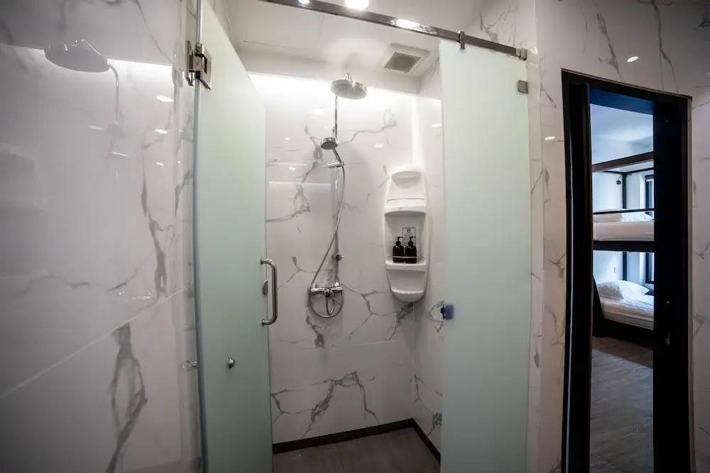 Бангкок: A.D.B. 08 Express - Hostel