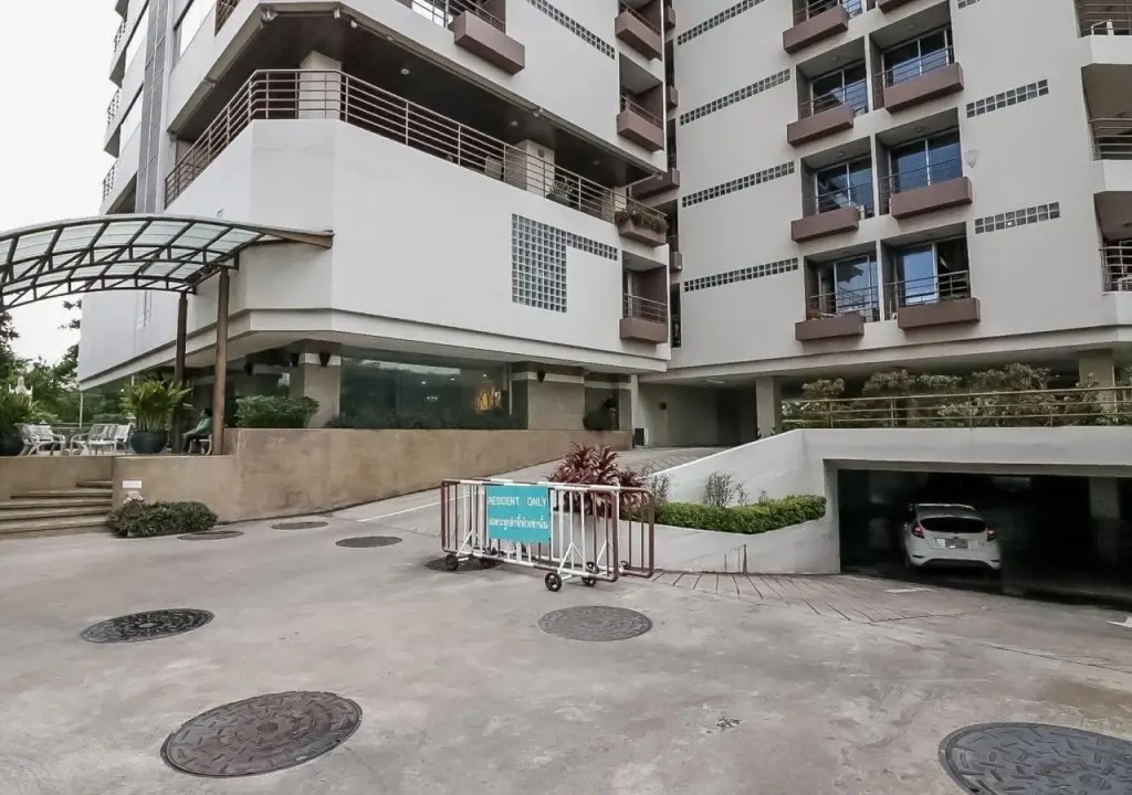Бангкок: 曼谷奈达詩娜卡琳双朗52号酒店(Nida Rooms Srinakarin 52 Suanluang)