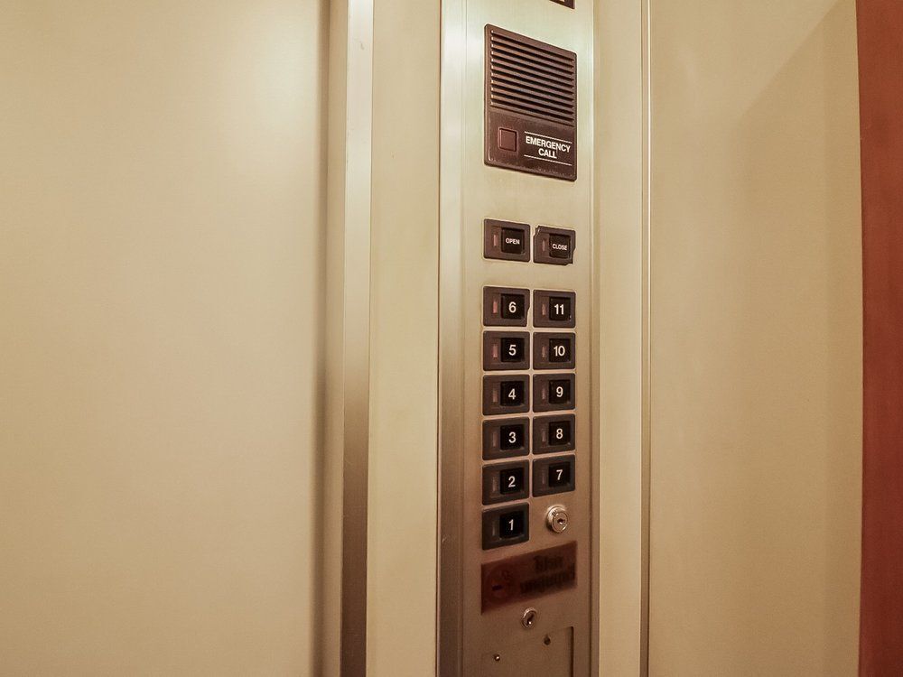 Бангкок: 曼谷奈达詩娜卡琳双朗52号酒店(Nida Rooms Srinakarin 52 Suanluang)