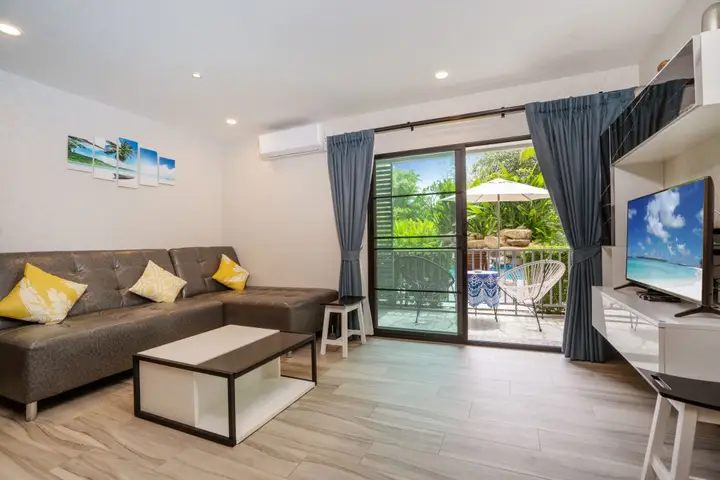 Пхукет: 46m2 Luxury Poolside 1 Bedroom Free Netflix Apartments