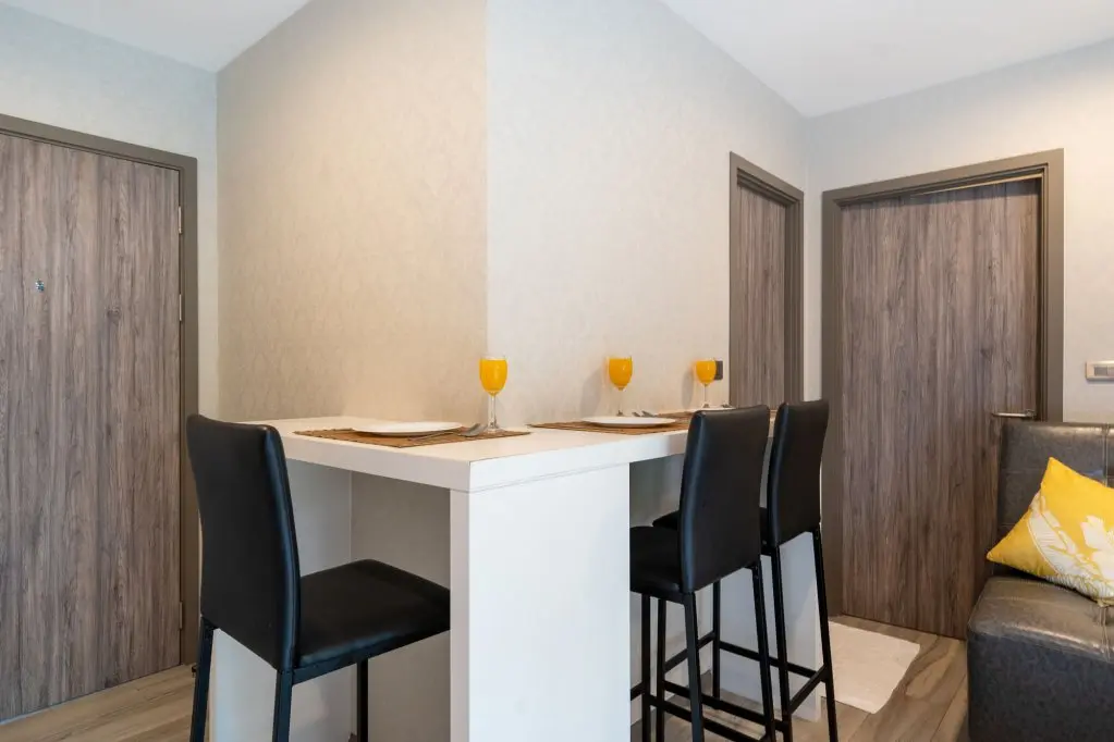Пхукет: 46m2 Luxury Poolside 1 Bedroom Free Netflix Apartments