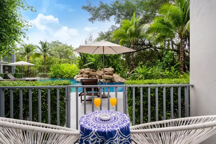 Пхукет: 46m2 Luxury Poolside 1 Bedroom Free Netflix Apartments