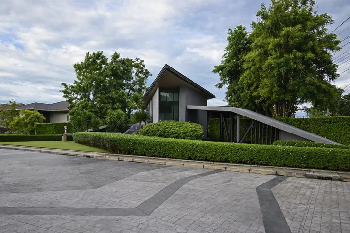 Муанг: 4 BR Saransiri Villa 2#l Pool Gym Garage Netflix