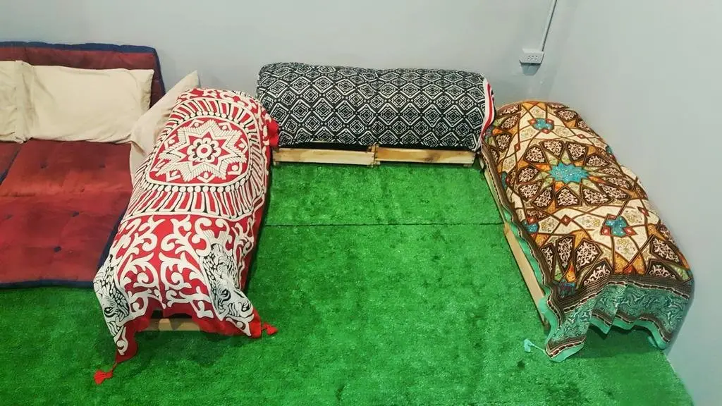 Краби: 8 Sleepers Street Hostel
