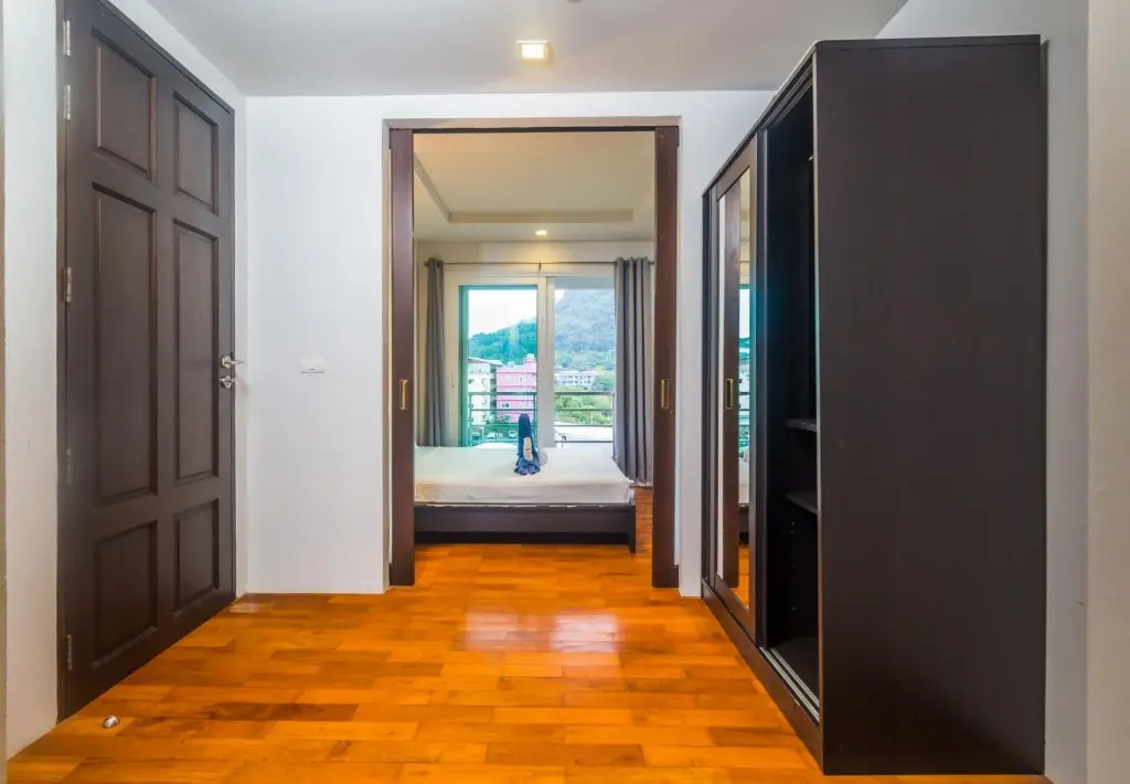 Кату: HLC501 - Patong apartment  for 4, market and beach