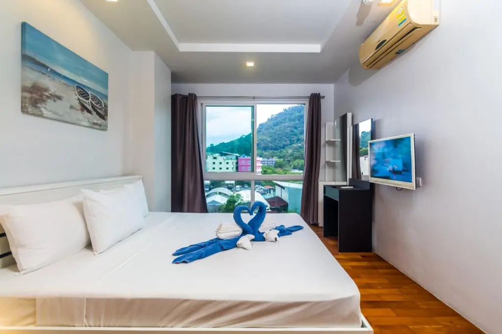 Кату: HLC501 - Patong apartment for 4, market and beach