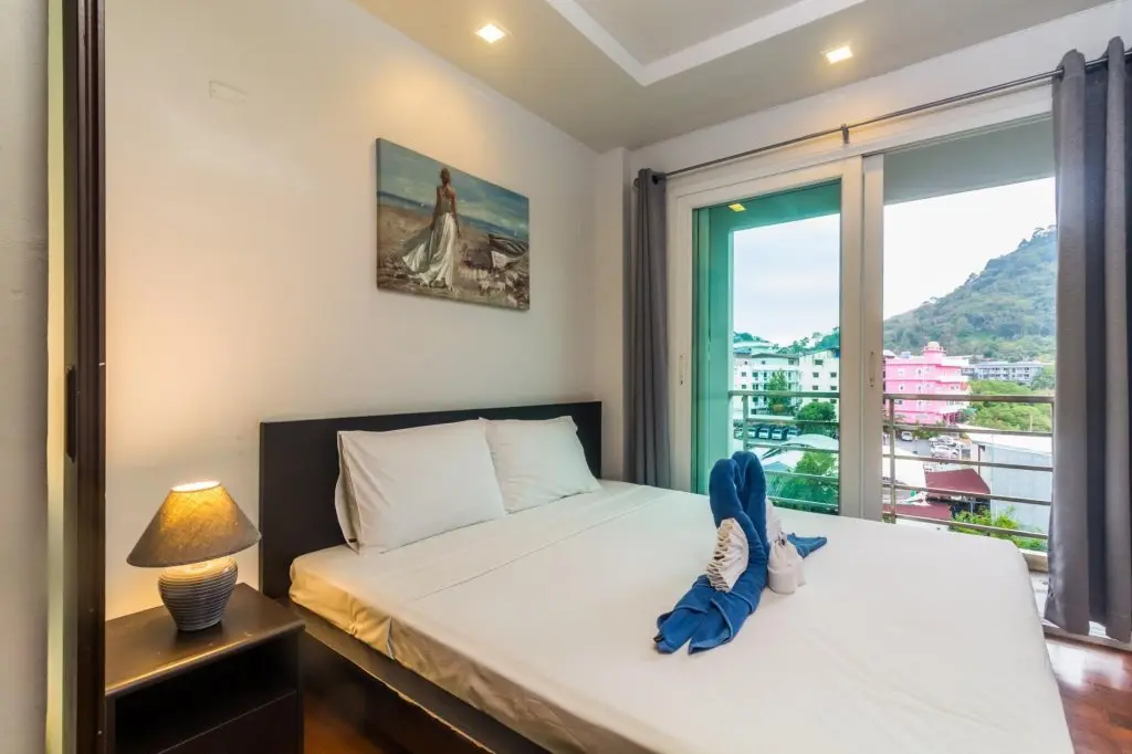 Кату: HLC501 - Patong apartment for 4, market and beach