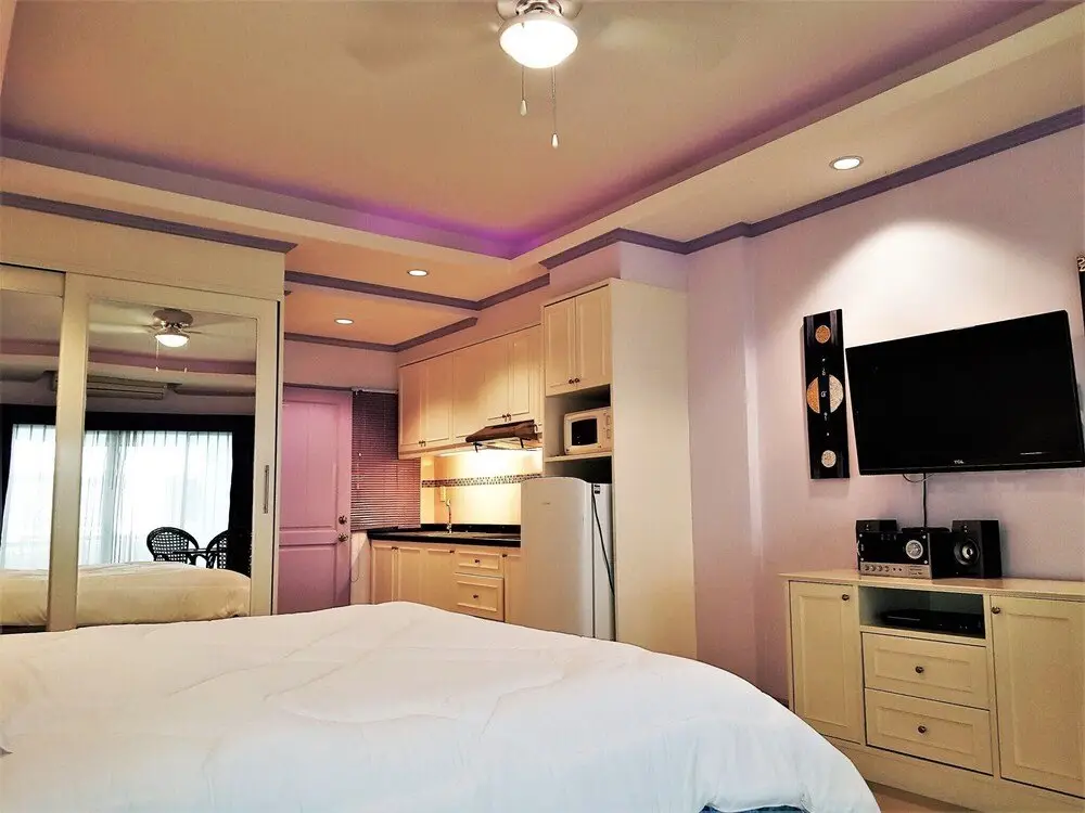 Паттайя: Ground Floor 42 sq m Studio at Baan Suan Lalana