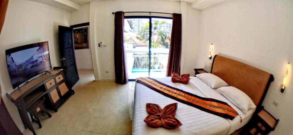 Паттайя: GOLDLAND Luxury Pool Villa Pattaya Walking Street 8 Bedrooms