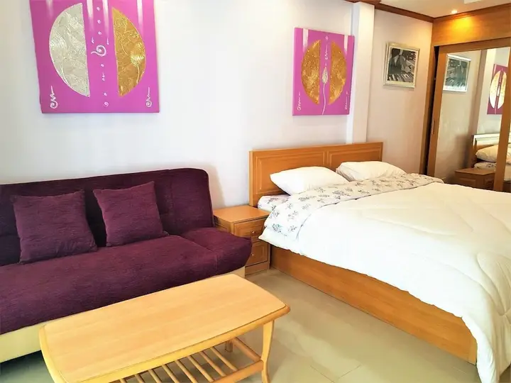 Паттайя: Spacious 3rd Floor Studio at Baan Suan Lalana