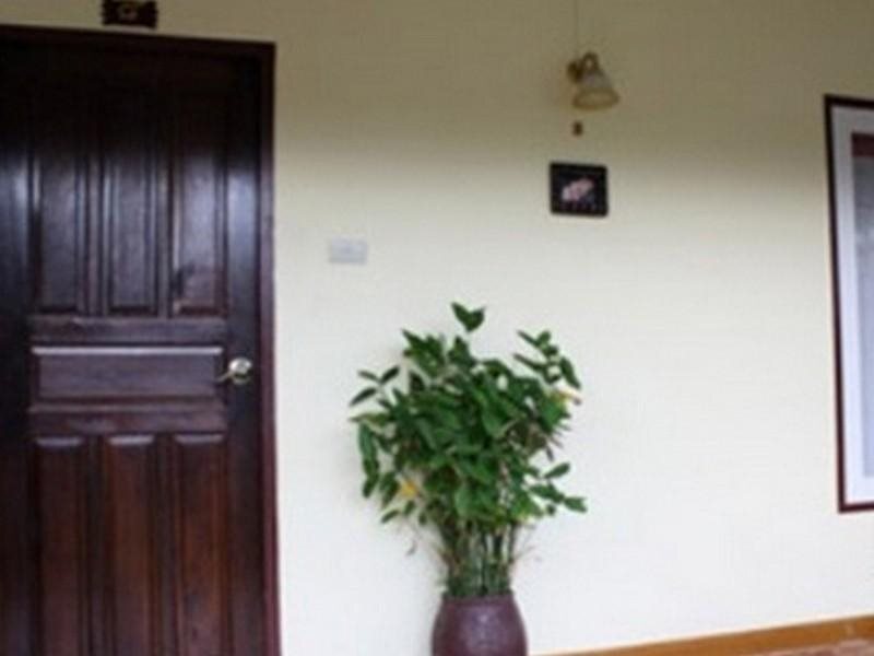 Прачуапкхирикхан: OYO 1124 Sinaree Resort