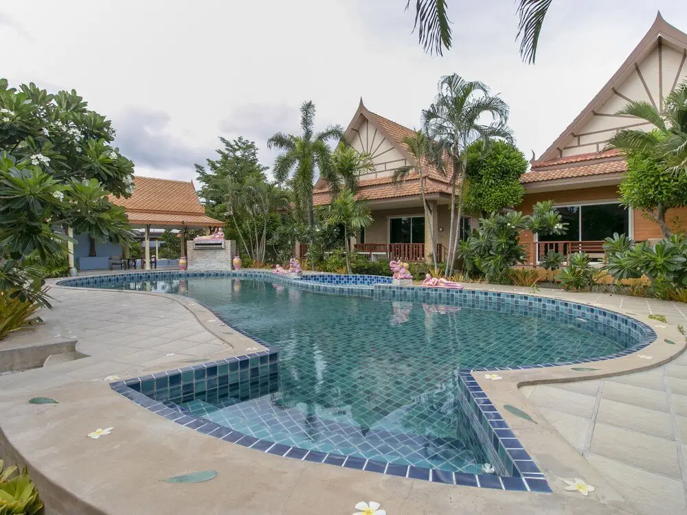 Хуахин: Capital O 961 Baan Dow Chompoo Resort