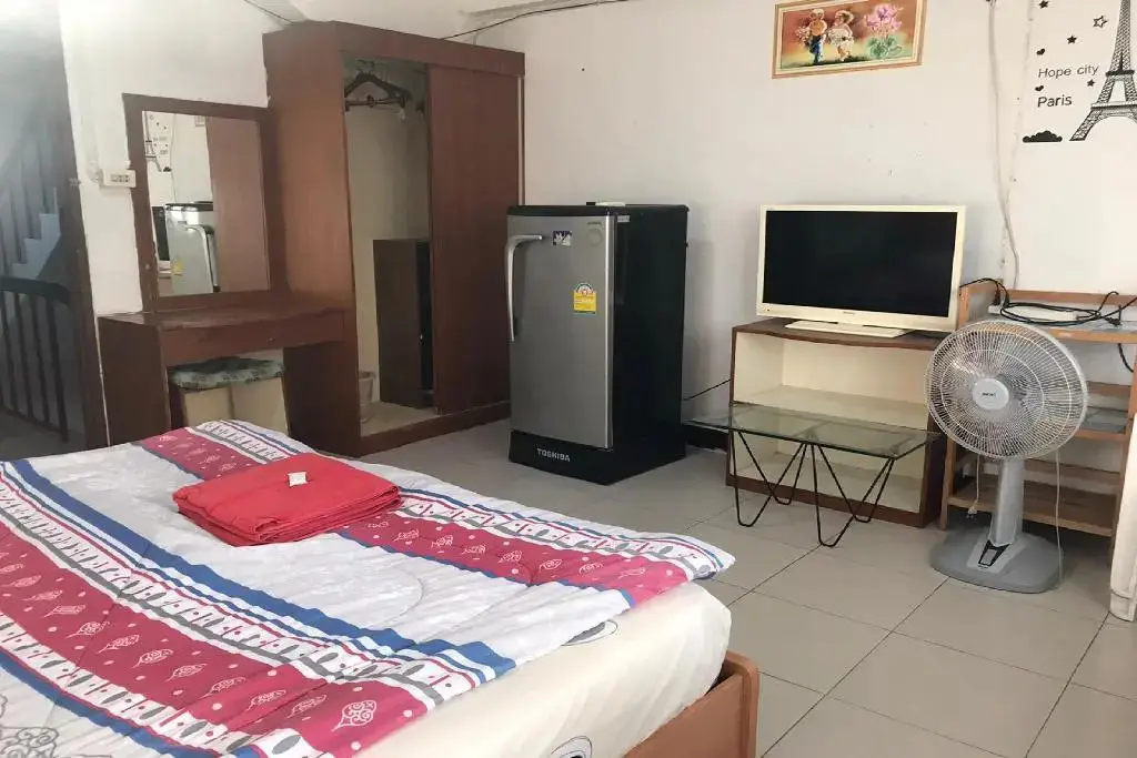 Паттайя: OYO 1141 Ban Dao Resort