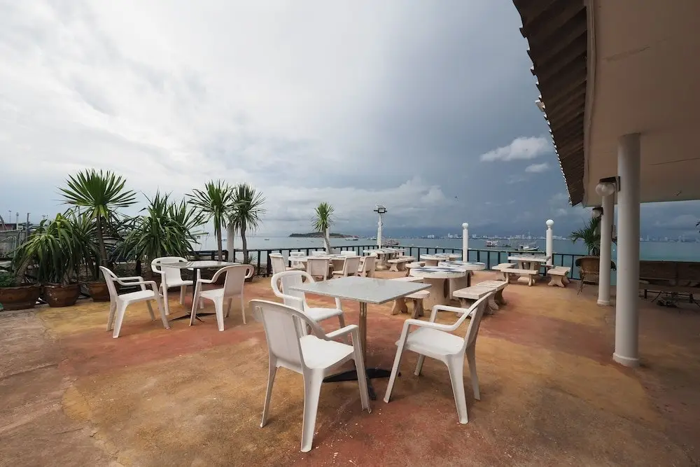 Ко-Лан: OYO 1100 Chidlom Resort