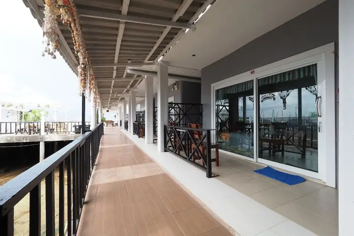 Ко-Лан: OYO 1100 Chidlom Resort