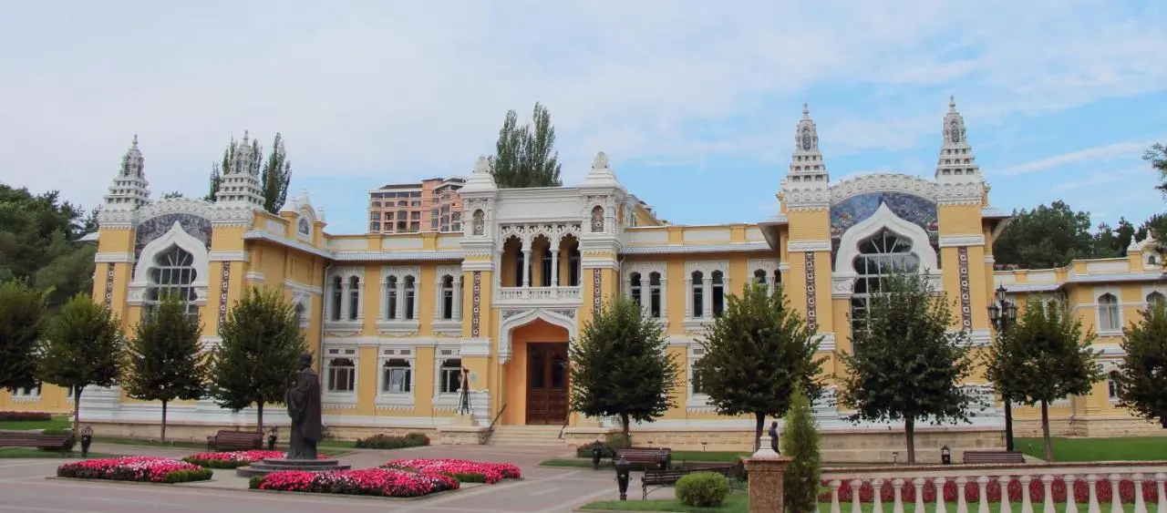 Кисловодск: Санаторий Главные Нарзанные Ванны