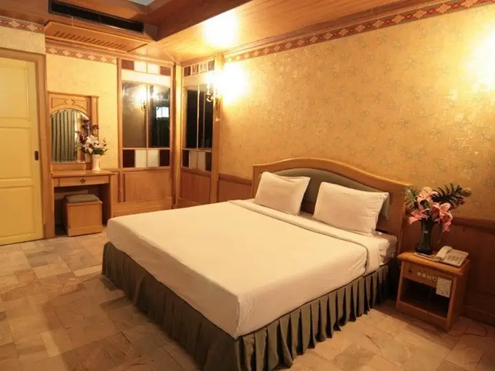 Бангкок: 13 Coins Resort Bangna