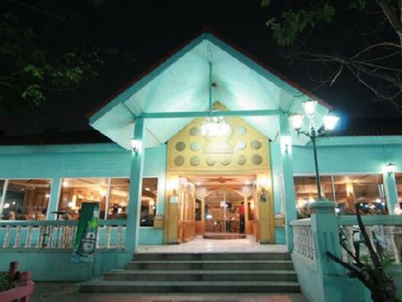 Бангкок: 13 Coins Resort Bangna