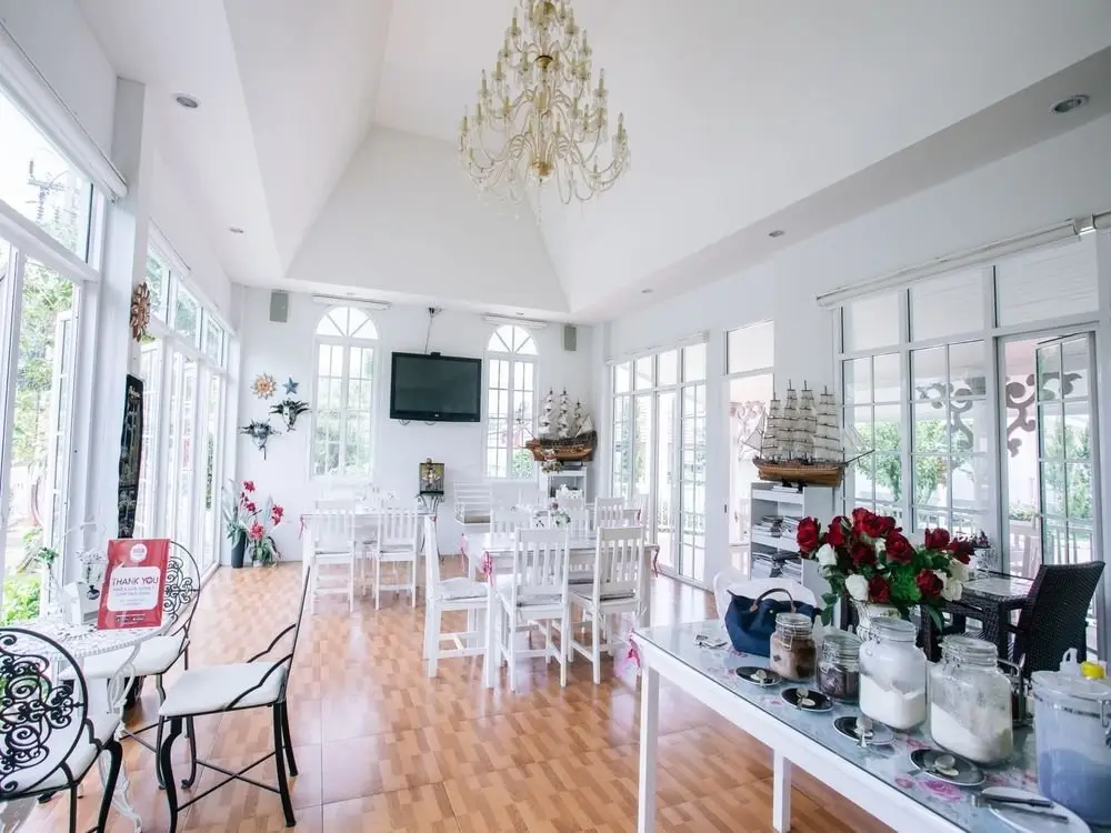 Сураттхани: Nida Rooms Chonkasem 110 Submarine
