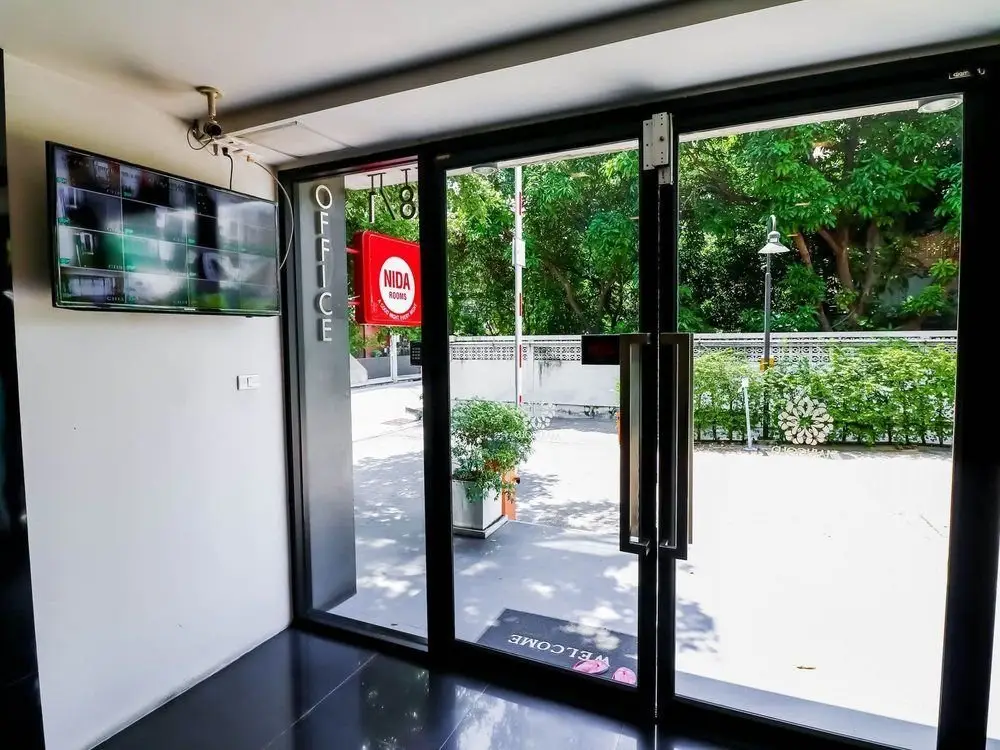 Бангкок: 奈达王通廊181号体育场酒店(Nida Rooms Wang Thonglang 181 Stadium)