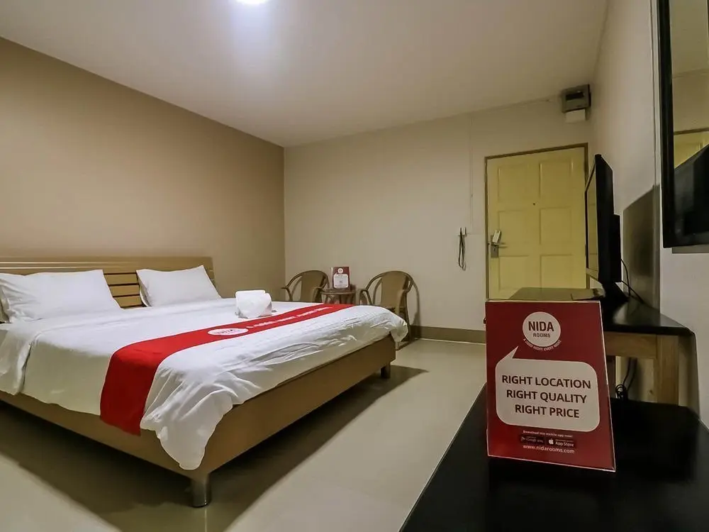 Бангкок: Nida Rooms Chateau Inthamara 22
