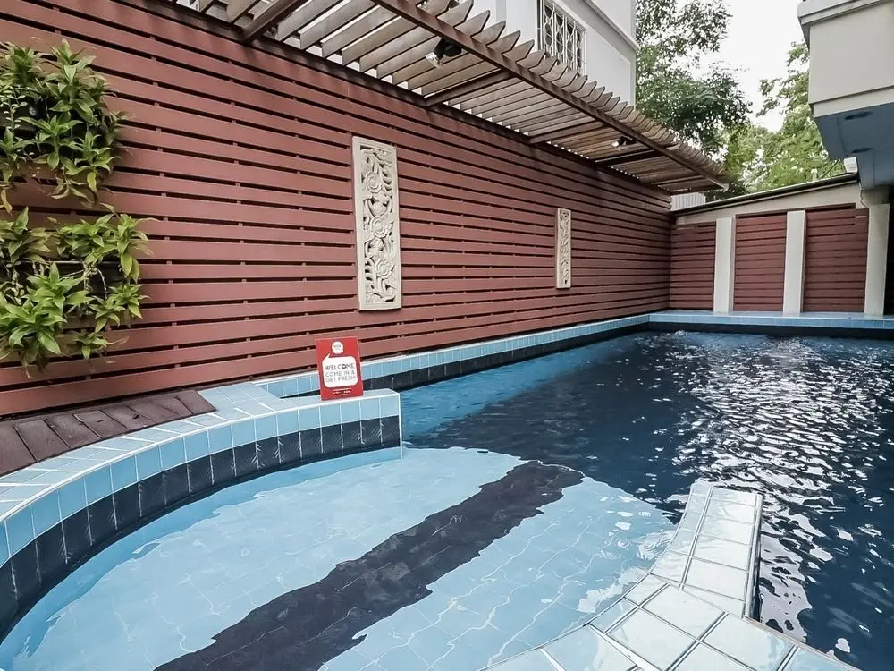 Бангкок: 乌尼可诗娜卡琳公寓(Unico Srinakarin Residence)