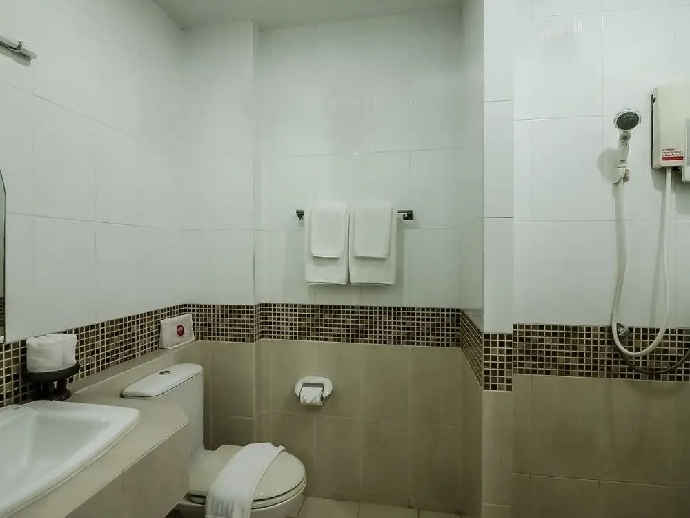 Бангкок: 乌尼可诗娜卡琳公寓(Unico Srinakarin Residence)