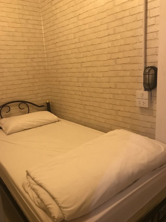 Бангкок: 3Plus1Hostel