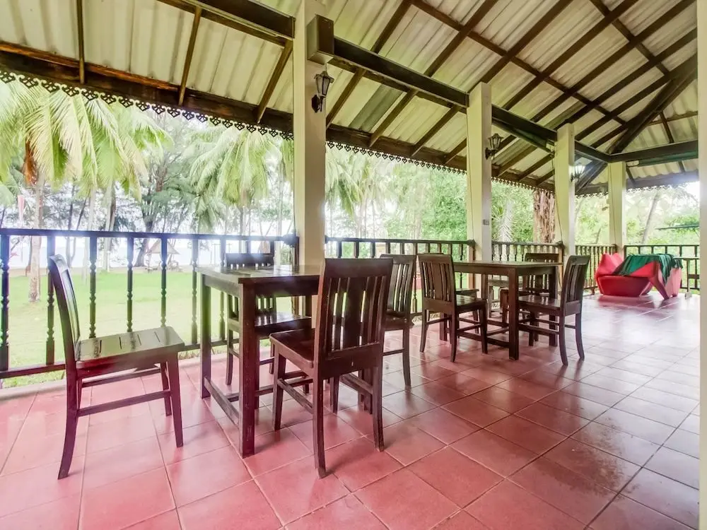 Тхап Сакае: Capital O1142 Laemkum Beach Resort