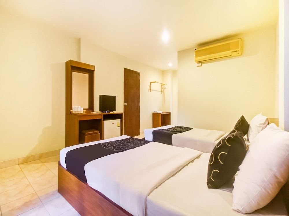 Тхап Сакае: Capital O1142 Laemkum Beach Resort