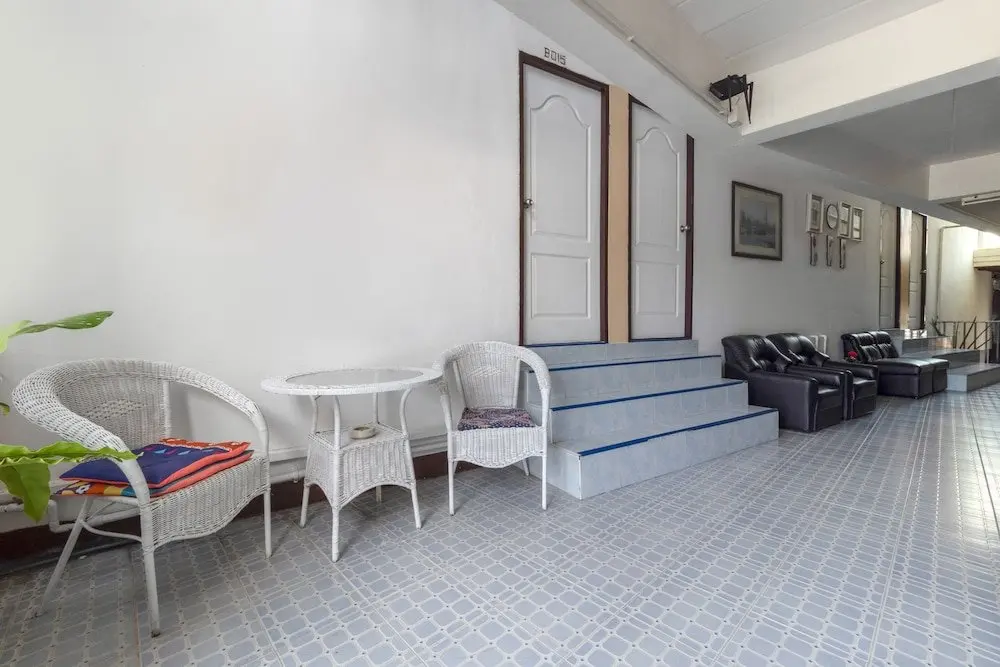 Паттайя: OYO 1165 UMA Apartment