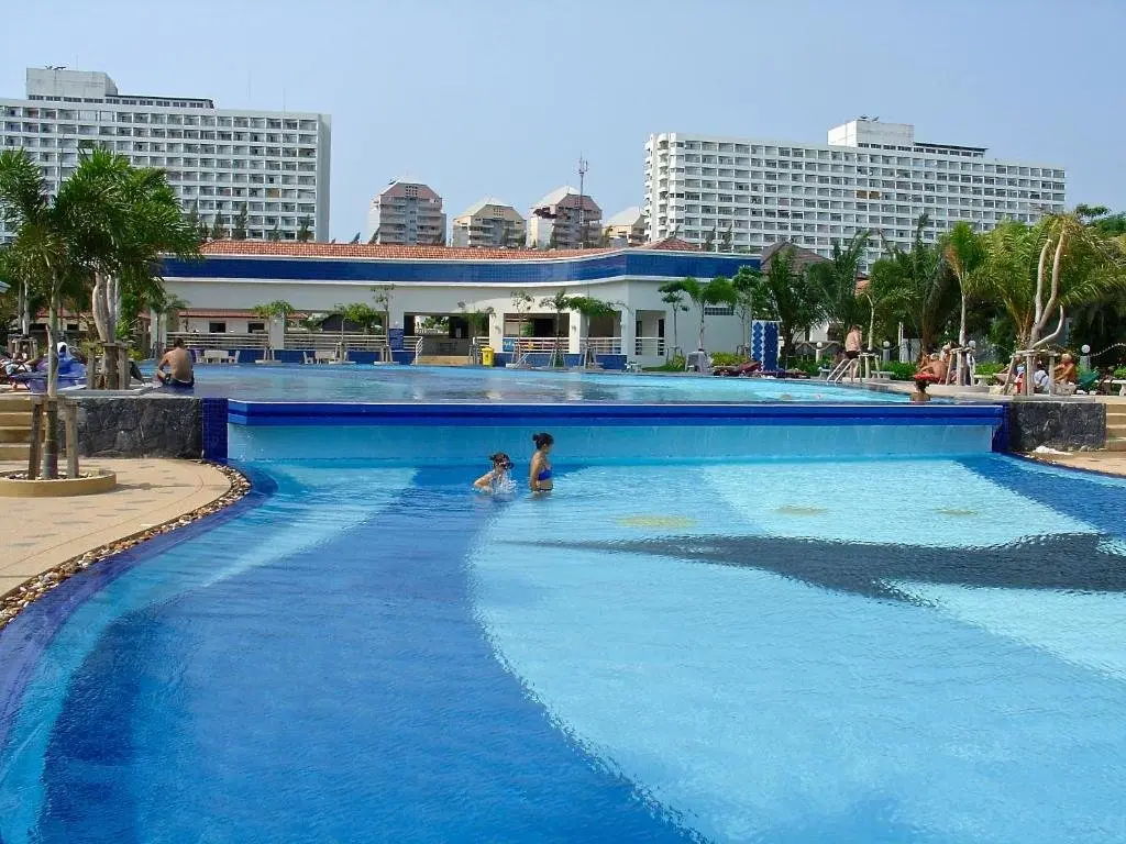 Паттайя: View Talay 2-A Apartments - 250Mbit fiber