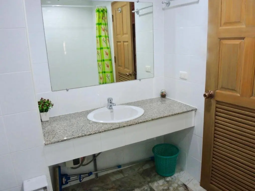 Паттайя: View Talay 2-A Apartments - 250Mbit fiber