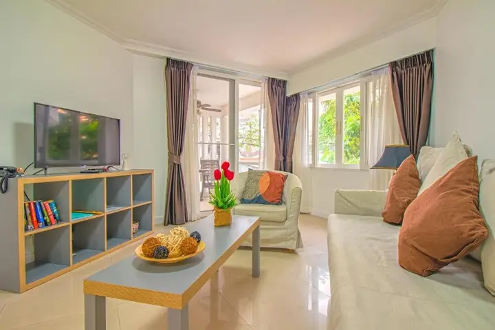 Паттайя: Sea View Studio Jomtien Beach