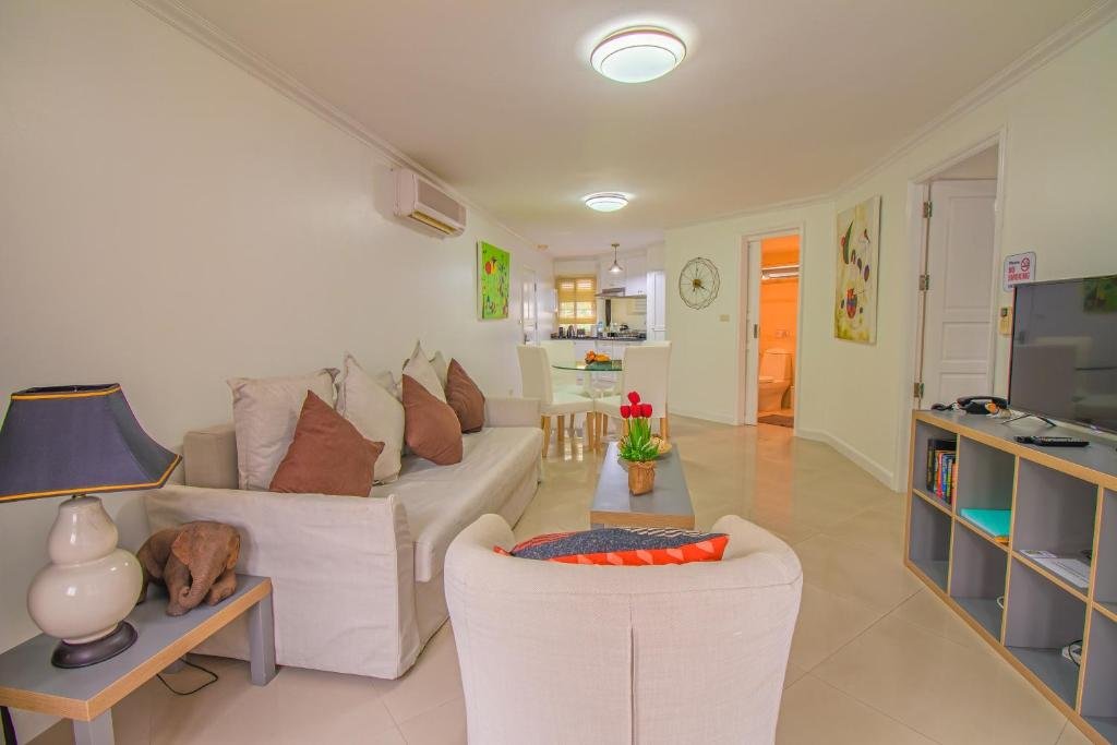 Паттайя: Sea View Studio Jomtien Beach